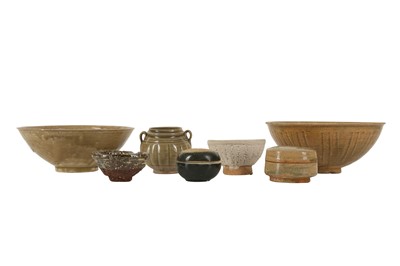 Lot 573 - A COLLECTION OF SOUTH EAST-ASIAN CERAMICS.
