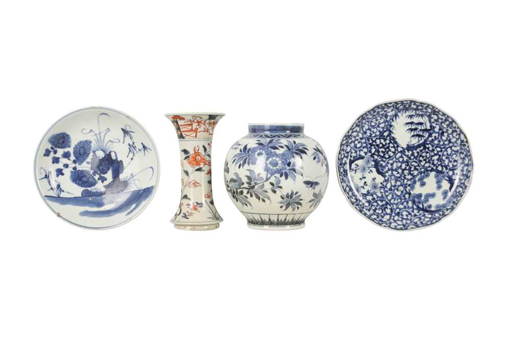 Lot 467 - A COLLECTION OF JAPANESE CERAMICS AND TWO CLOISONNÉ ENAMEL VASES.