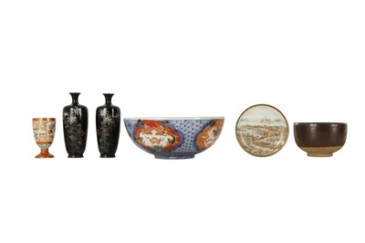 Lot 467 - A COLLECTION OF JAPANESE CERAMICS AND TWO CLOISONNÉ ENAMEL VASES.