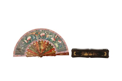Lot 211 - λ A CHINESE CANTON PAPER FAN.