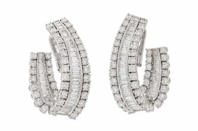 Lot 124 - A pair of diamond earrings