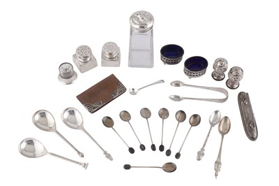 Lot 361 - A MIXED GROUP OF STERLING SILVER