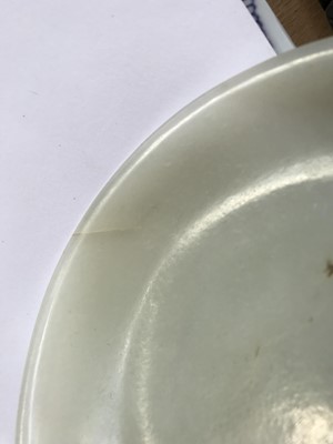 Lot 368 - A CHINESE WHITE JADE DISH.