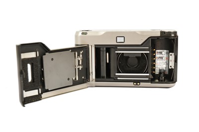 Lot 143 - Contax T2 Compact Camera