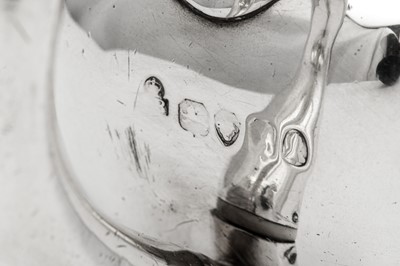 Lot 618 - A William IV sterling silver teapot, London 1833 by John Bridge