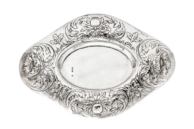 Lot 515 - A large Victorian 'Arts and Crafts' Britannia Standard silver dish, London 1899 by Gilbert Marks