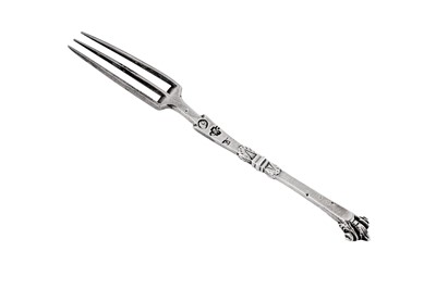 Lot 403 - A late 17th / early 18th century Italian silver fork, Venice circa 1700, possibly by Andrea Cernovich (active 1696-1714)
