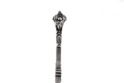 Lot 403 - A late 17th / early 18th century Italian silver fork, Venice circa 1700, possibly by Andrea Cernovich (active 1696-1714)