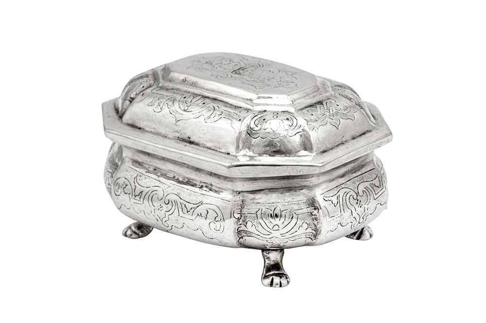 Lot 394 - An Ivan VI mid-18th century Russian 84 zolotnik sugar box, Moscow 1741 by Dimitry Konstantinov (b. 1712, active 1739-48)