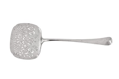 Lot 429 - A late 18th century Dutch silver fish slice, Den Bosch 1770 by Franciscus Herle (active 1744-1798)