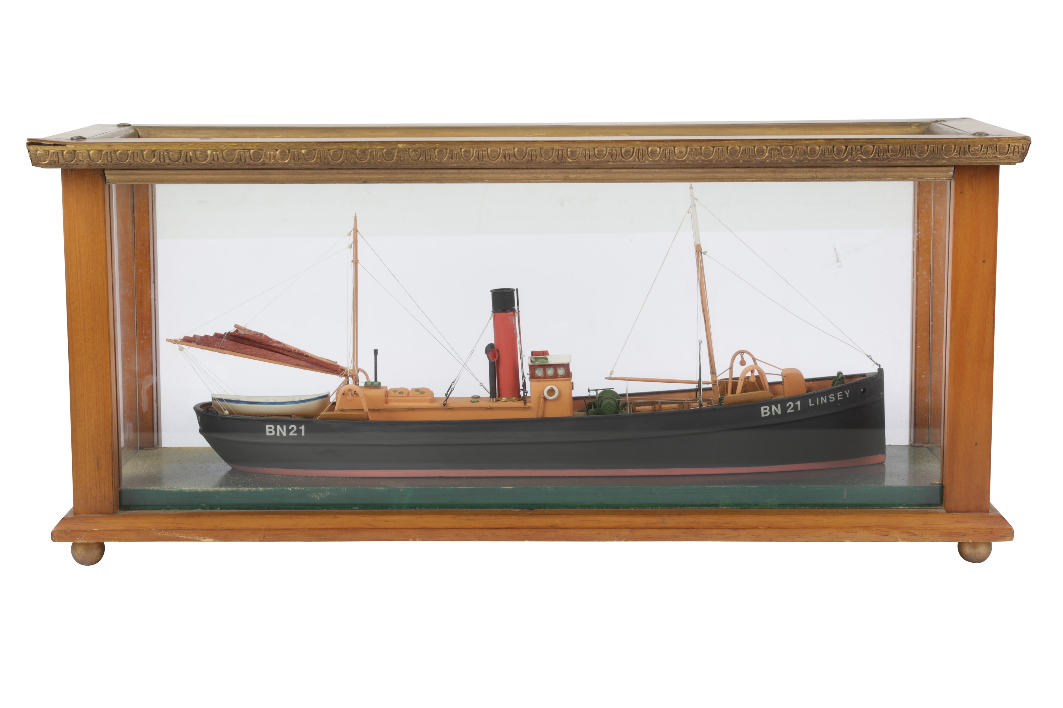 Lot 155 - A SCALE MODEL OF THE STEAM TRAWLER LINSEY OF