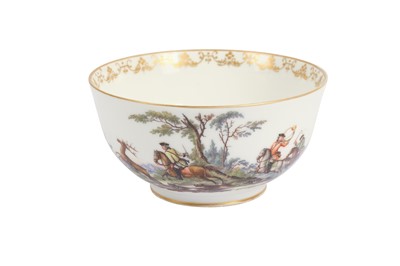 Lot 78 - A MEISSEN STYLE PORCELAIN BOWL, IN THE 18TH CENTURY STYLE, 20TH CENTURY