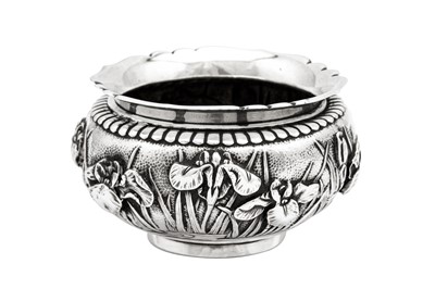 Lot 256 - A late 19th / early 20th century Japanese silver small bowl, circa 1900 by Watanabe