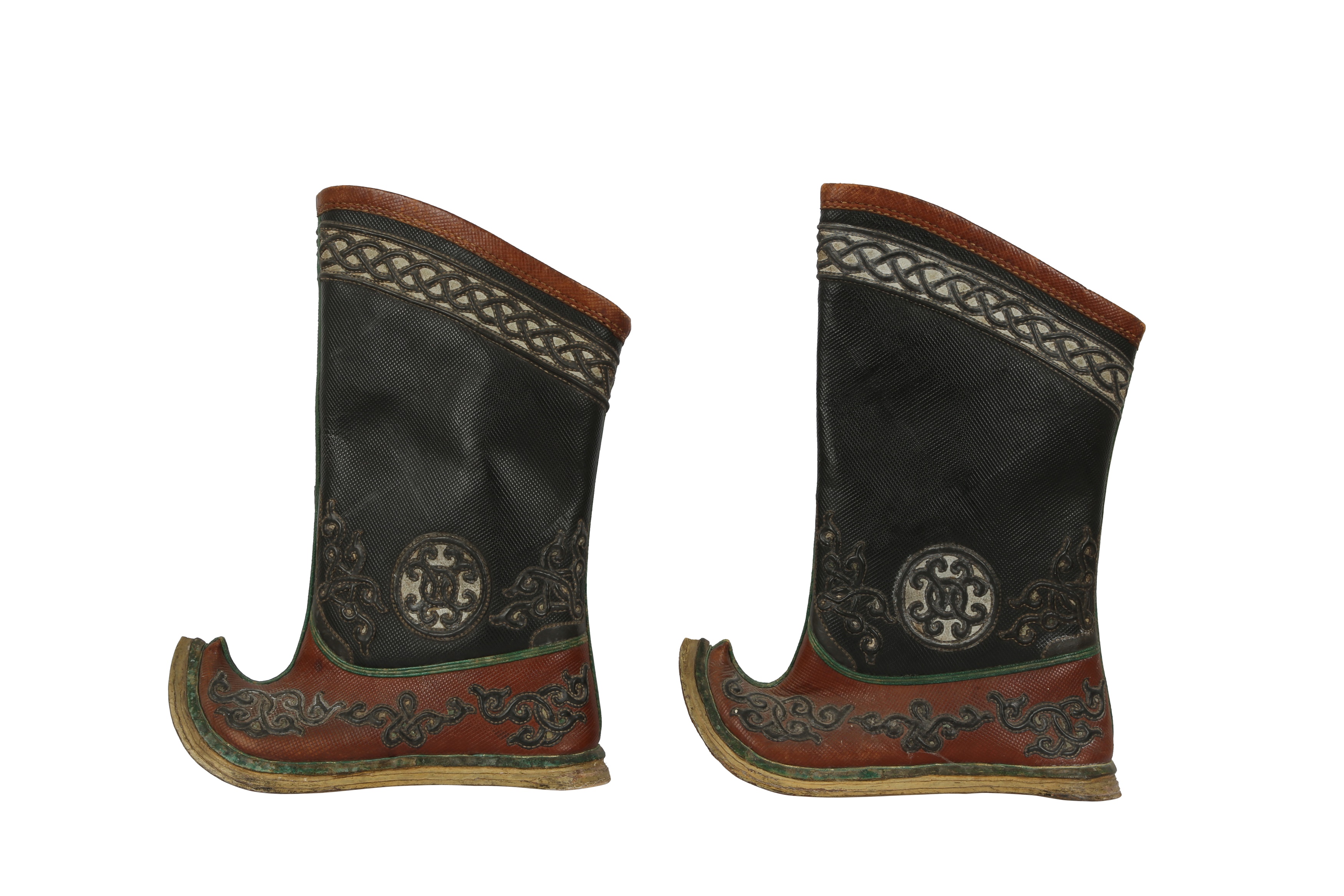 Lot 297 A PAIR OF CHINESE LEATHER BOOTS.