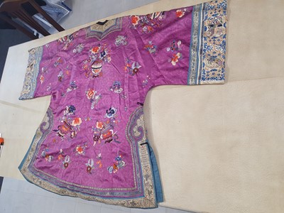 Lot 295 - A CHINESE EMBROIDERED PURPLE-GROUND LADY'S SILK JACKET.