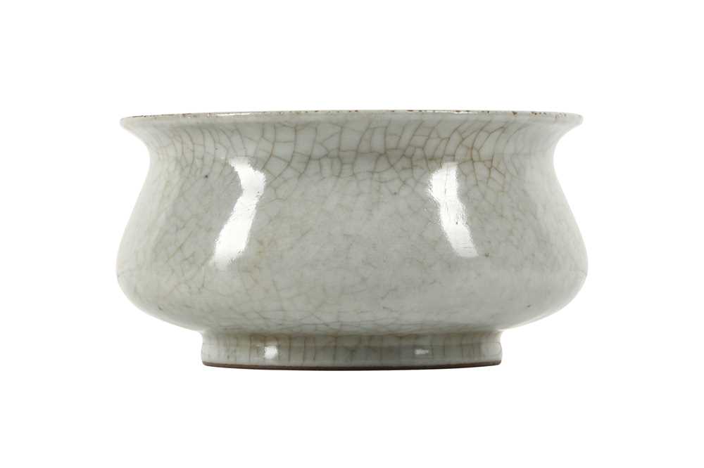 Lot 546 - A CHINESE CRACKLE-GLAZED BOMBÉ INCENSE BURNER.