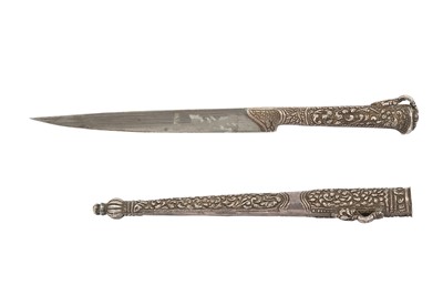 Lot 420 - A SILVER AND GOLD-DAMASCENED STEEL FRUIT DAGGER