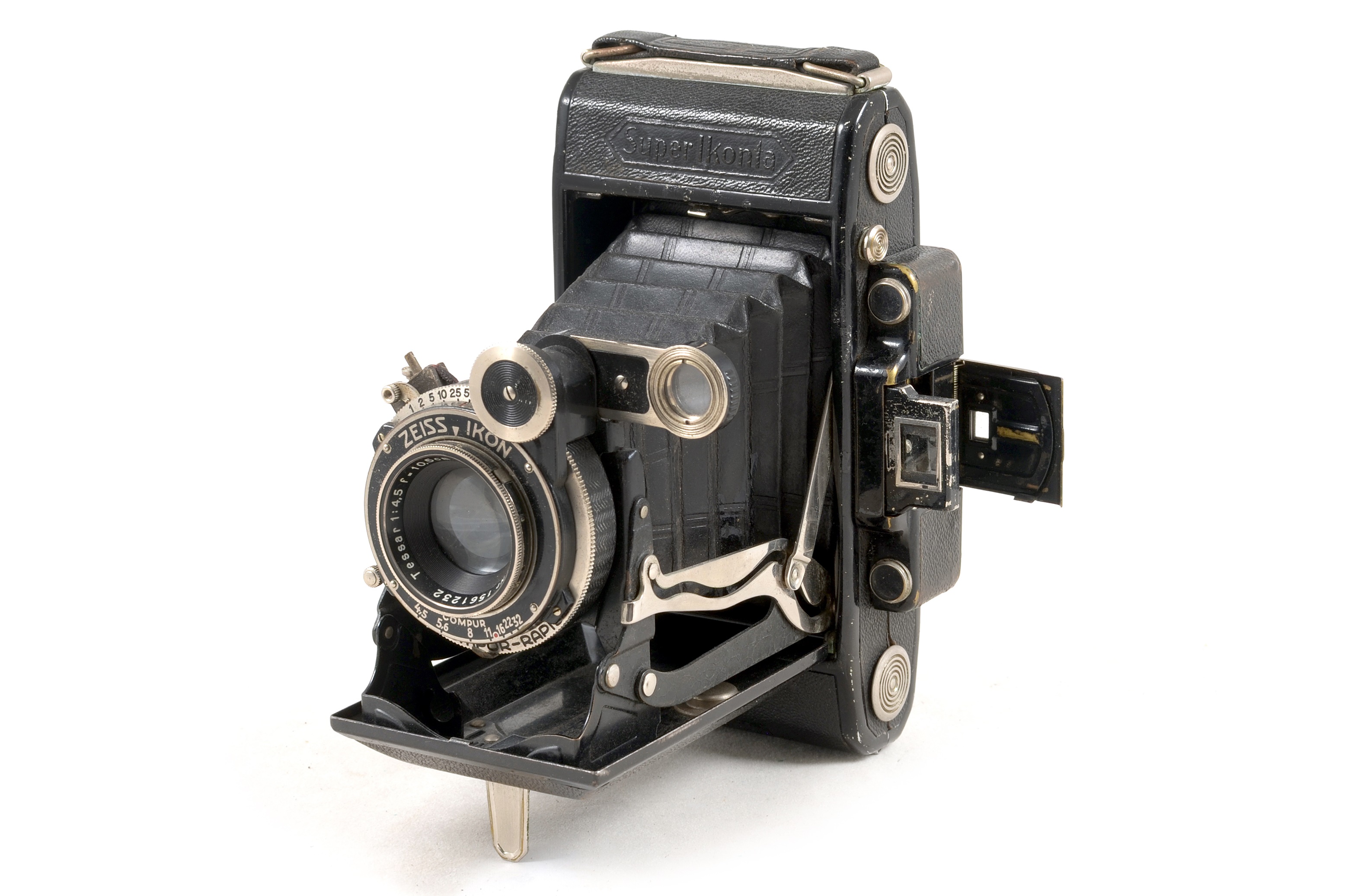 Lot 102 - Zeiss Ikon Super Ikonta 530/2 & Other