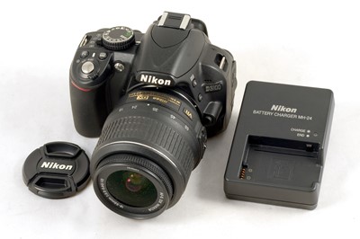 Lot 206 - Nikon D3100 14mp DSLR & Nikkor 18-55mm VR Lens.