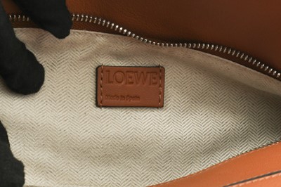 Lot 252 - Loewe Tan Medium Puzzle Bag