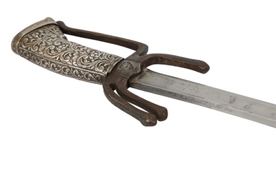 Lot 421 - A MOROCCAN SILVER-HILTED NIMCHA SWORD