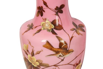 Lot 655 - A PAIR OF BACCARAT-STYLE PINK AND WHITE OPALINE GLASS LIDDED VASES PAINTED WITH GOL-O-BOLBOL MOTIF