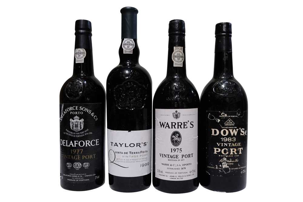 Lot 656 - A selection of vintage port