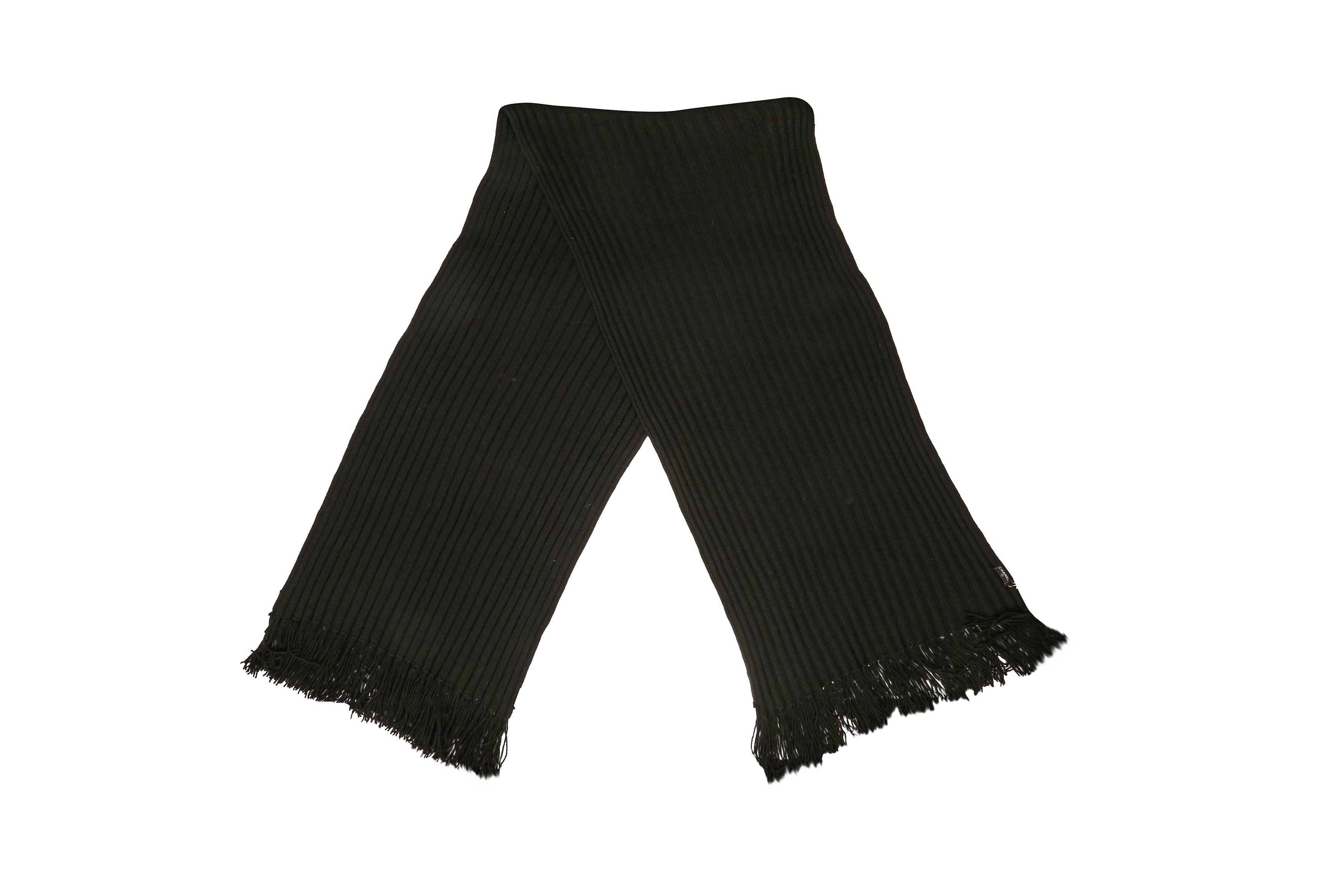 Lot 432 - Chanel Black Wool Chunky Knit Scarf