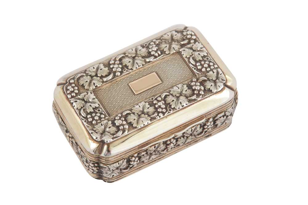 Lot 1 - A private collection of snuff boxes and vinaigrettes, lot 1-33: A George III silver gilt snuff box, London 1813 by Thomas Pemberton and Robert Mitchell (reg. 21st July 1813)