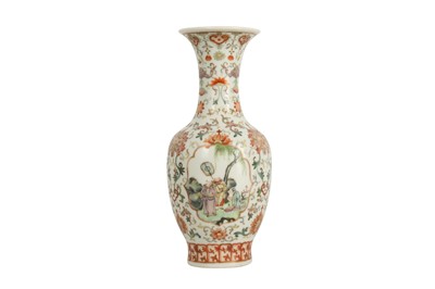 Lot 278 - A CHINESE FAMILLE ROSE 'LOTUS SCROLL' VASE.