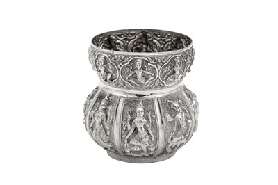 Lot 150 - A late 19th century / early 20th century Anglo – Indian unmarked silver bowl or vase, Madras circa 1900