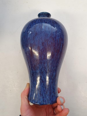 Lot 949 - A CHINESE FLAMBÉ-GLAZED VASE, MEIPING.