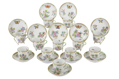 Lot 233 - A SET OF THIRTEEN HEREND PORCELAIN CUPS AND SAUCERS, 20TH CENTURY