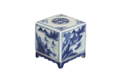 Lot 713 - A SMALL BLUE AND WHITE INCENSE BURNER.