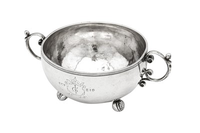 Lot 460 - A mid-17th century Norwegian silver twin handled bowl, Trondheim dated 1656 by Erich Olsen (active circa 1656-1672)