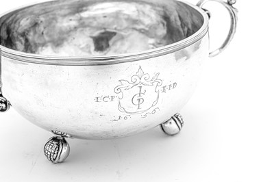 Lot 460 - A mid-17th century Norwegian silver twin handled bowl, Trondheim dated 1656 by Erich Olsen (active circa 1656-1672)