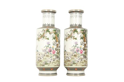 Lot 1016 - A PAIR OF CHINESE FAMILLE ROSE ROULEAU 'CRANES' VASES.