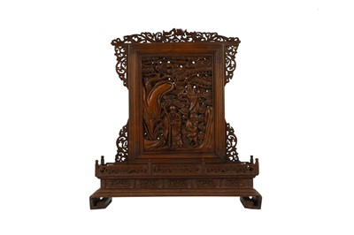 Lot 980 - A CHINESE RETICULATED WOOD 'IMMORTALS' TABLE SCREEN.