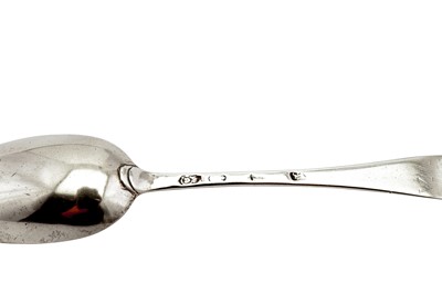 Lot 281 - A GEORGE I STERLING SILVER TABLESPOON, LONDON 1723 BY ANDREW ARCHER