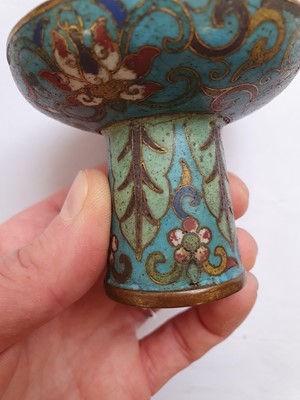 Lot 224 - A CHINESE CLOISONNÉ ENAMEL DOU AND COVER.