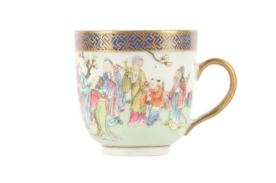 Lot 763 - A CHINESE FAMILLE ROSE 'IMMORTALS' COFFEE CUP.