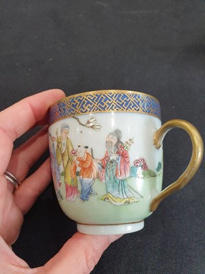 Lot 763 - A CHINESE FAMILLE ROSE 'IMMORTALS' COFFEE CUP.