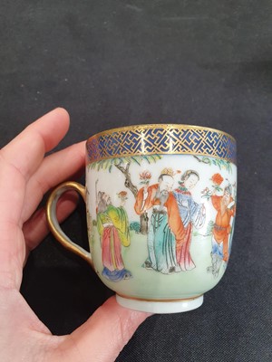 Lot 763 - A CHINESE FAMILLE ROSE 'IMMORTALS' COFFEE CUP.