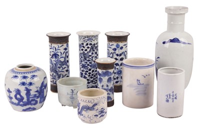 Lot 627 - A NEAR PAIR OF CHINESE BLUE AND WHITE SLEEVE VASES, LATE 19TH/EARLY 20TH CENTURY