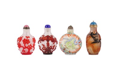 Lot 726 - FOUR CHINESE SNUFF BOTTLES.