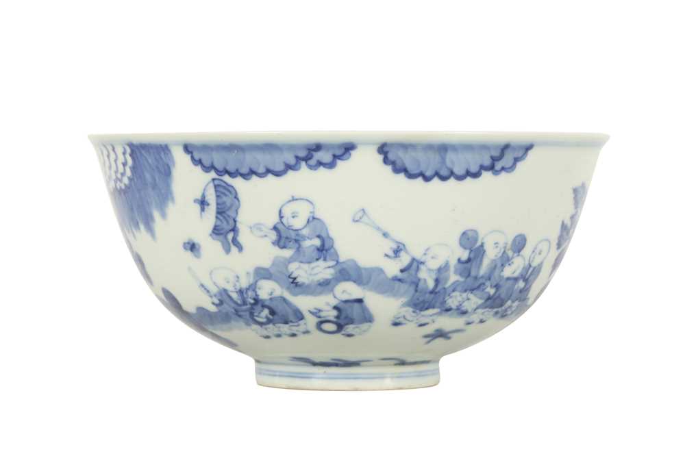 Lot 972 - A CHINESE BLUE AND WHITE 'BOYS' BOWL.