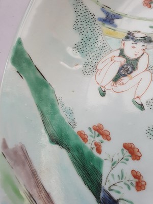 Lot 7 - A CHINESE FAMILLE VERTE 'LADY AND BOY' DISH.