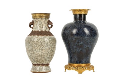 Lot 815 - A CHINESE FLAMBÉ SHIWAN VASE AND A CRACKLE-GLAZED VASE.