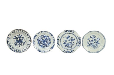 Lot 833 - FOUR CHINESE BLUE AND WHITE DISHES.