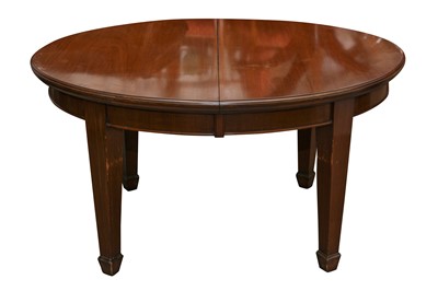 Lot 139 - A MAHOGANY WIND OUT EXTENDING DINING TABLE, EARLY 20TH CENTURY